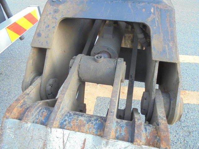 三菱ふそうファイタークレーン4段増トン（6t・8t）[写真10]