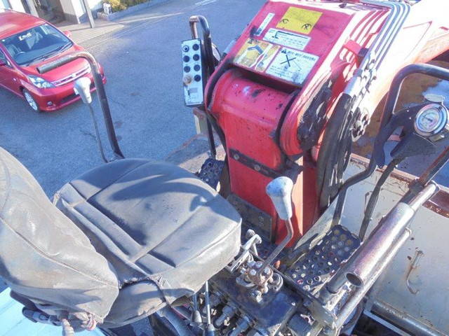 三菱ふそうファイタークレーン4段増トン（6t・8t）[写真17]