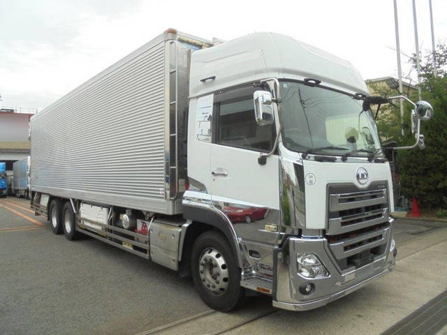 UDトラックスクオン冷凍車（冷蔵車）2017年(平成29年)2PG-CD5CA