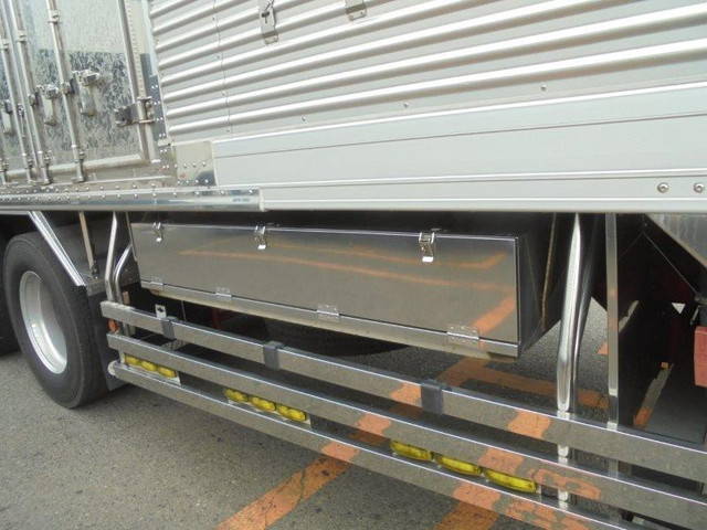 UDトラックスクオン冷凍車（冷蔵車）大型（10t）[写真15]