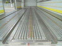 UDトラックスクオン冷凍車（冷蔵車）大型（10t）[写真07]