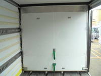 UDトラックスクオン冷凍車（冷蔵車）大型（10t）[写真10]