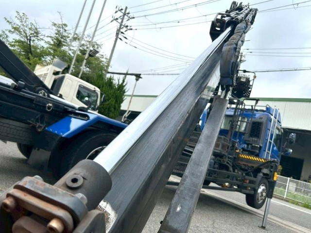 日野レンジャーコンテナ専用車増トン（6t・8t）[写真12]