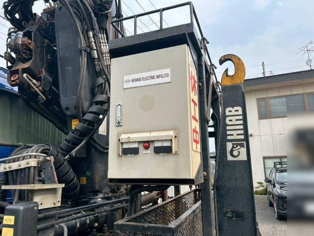 日野レンジャーコンテナ専用車増トン（6t・8t）[写真18]