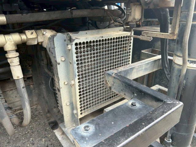 日野レンジャーコンテナ専用車増トン（6t・8t）[写真22]