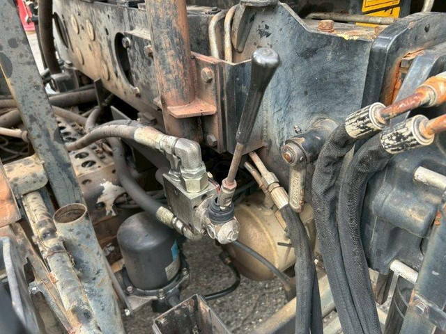 日野レンジャーコンテナ専用車増トン（6t・8t）[写真23]