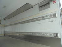 いすゞフォワード冷凍車（冷蔵車）中型（4t）[写真11]