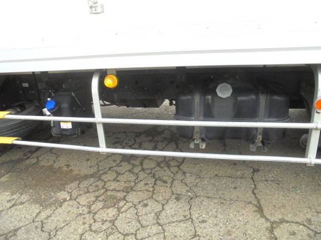 いすゞフォワード冷凍車（冷蔵車）中型（4t）[写真17]