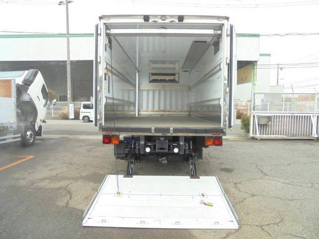 いすゞフォワード冷凍車（冷蔵車）中型（4t）[写真07]