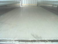 いすゞフォワード冷凍車（冷蔵車）中型（4t）[写真09]