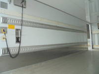 いすゞフォワード冷凍車（冷蔵車）中型（4t）[写真10]