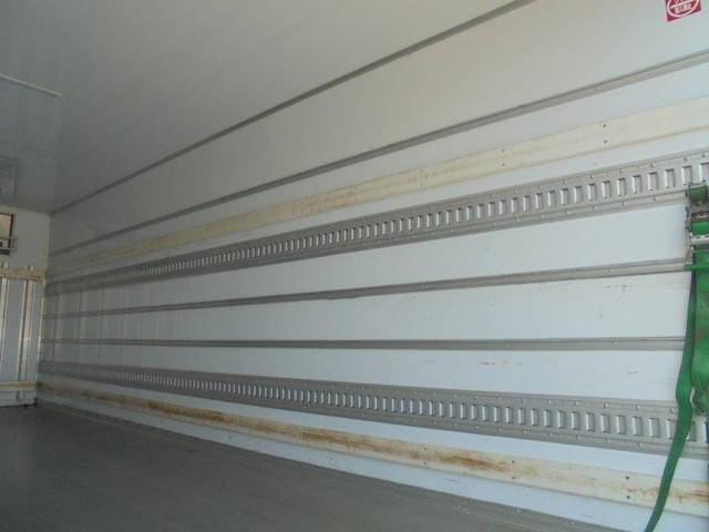 いすゞフォワード冷凍車（冷蔵車）中型（4t）[写真10]