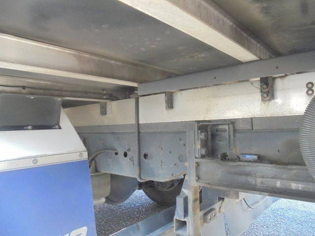 いすゞフォワード冷凍車（冷蔵車）中型（4t）[写真14]