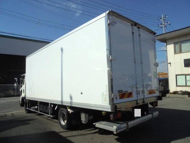 いすゞフォワード冷凍車（冷蔵車）中型（4t）[写真02]