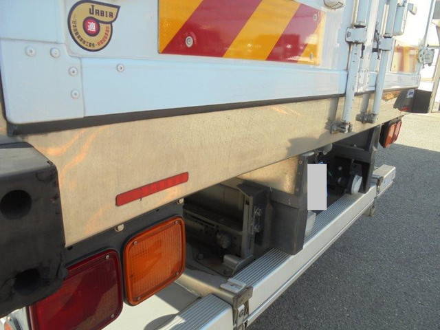 いすゞフォワード冷凍車（冷蔵車）中型（4t）[写真20]