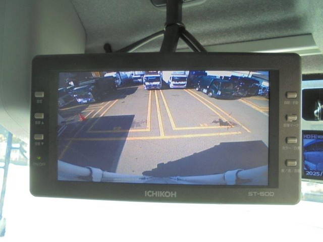 いすゞフォワード冷凍車（冷蔵車）中型（4t）[写真28]