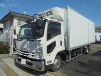 いすゞフォワード冷凍車（冷蔵車）中型（4t）[写真04]