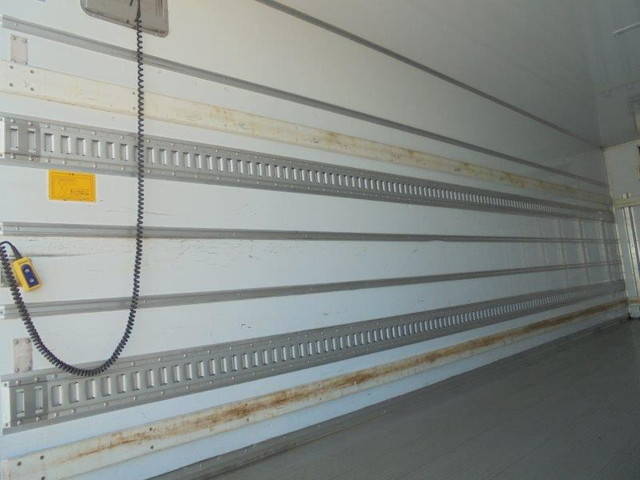 いすゞフォワード冷凍車（冷蔵車）中型（4t）[写真09]