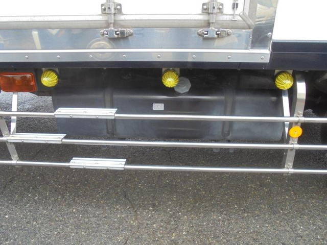 いすゞフォワード冷凍車（冷蔵車）中型（4t）[写真14]