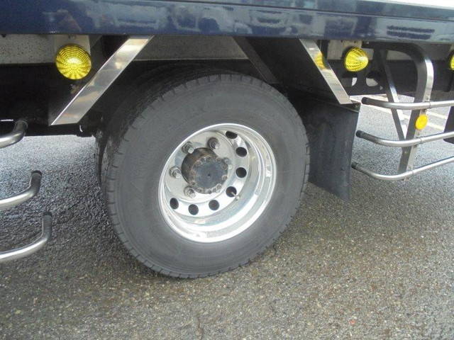 いすゞフォワード冷凍車（冷蔵車）中型（4t）[写真16]