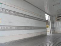 いすゞフォワード冷凍車（冷蔵車）中型（4t）[写真08]