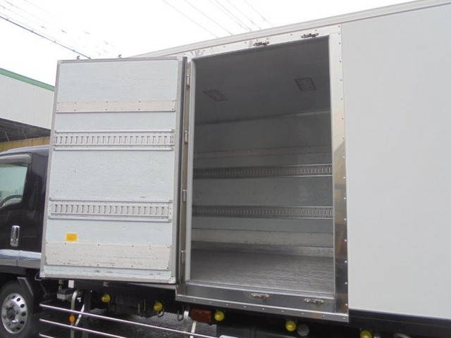 いすゞフォワード冷凍車（冷蔵車）中型（4t）[写真09]
