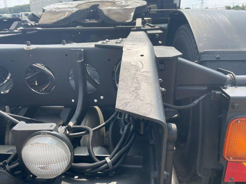 三菱ふそうスーパーグレートトレーラーヘッド（トラクターヘッド）大型（10t）[写真12]