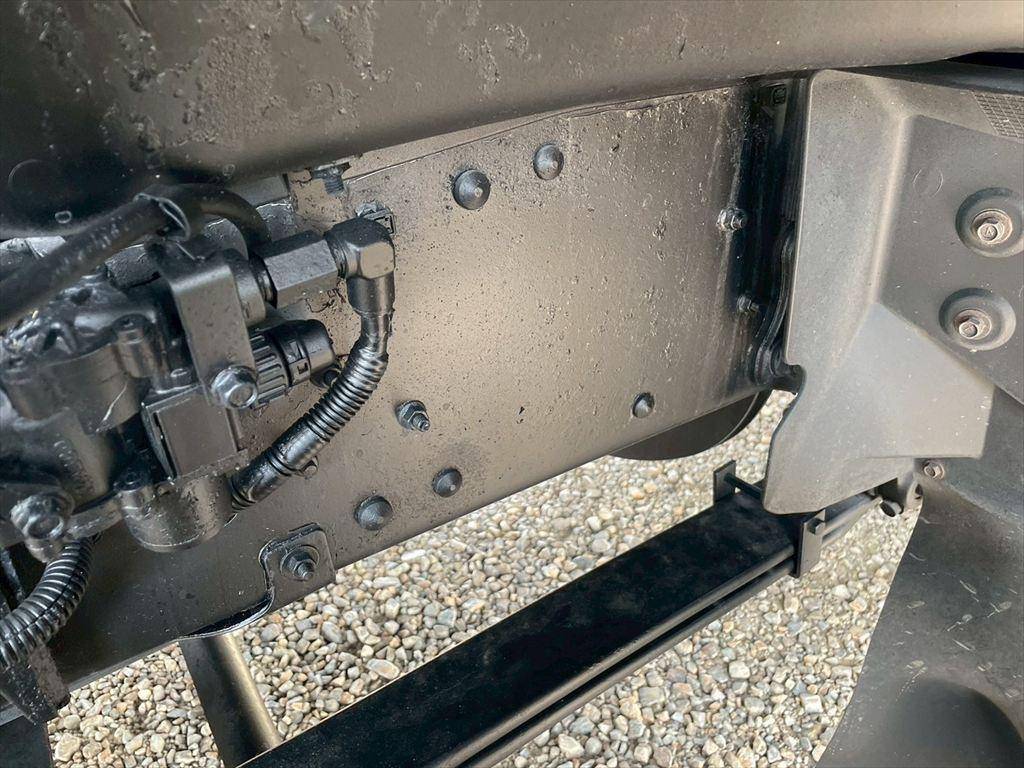 三菱ふそうスーパーグレートトレーラーヘッド（トラクターヘッド）大型（10t）[写真13]