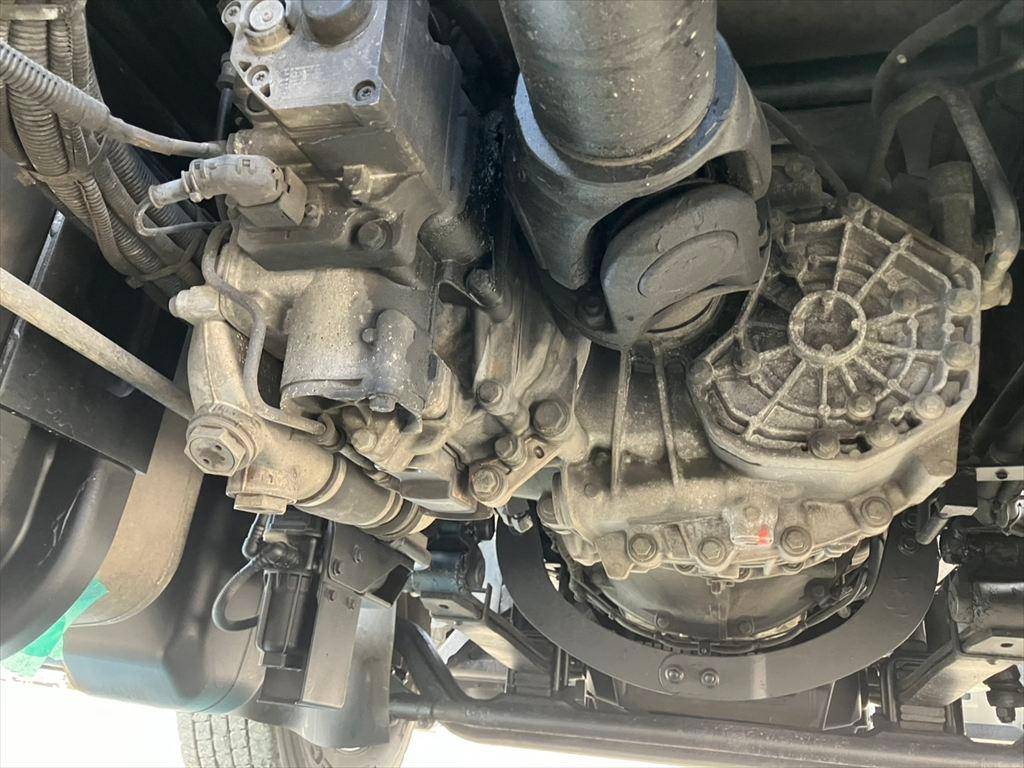 三菱ふそうスーパーグレートトレーラーヘッド（トラクターヘッド）大型（10t）[写真15]