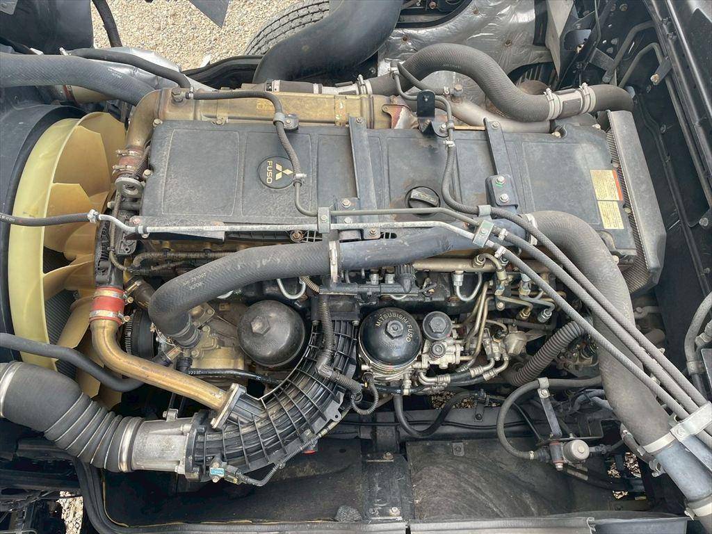 三菱ふそうスーパーグレートトレーラーヘッド（トラクターヘッド）大型（10t）[写真17]