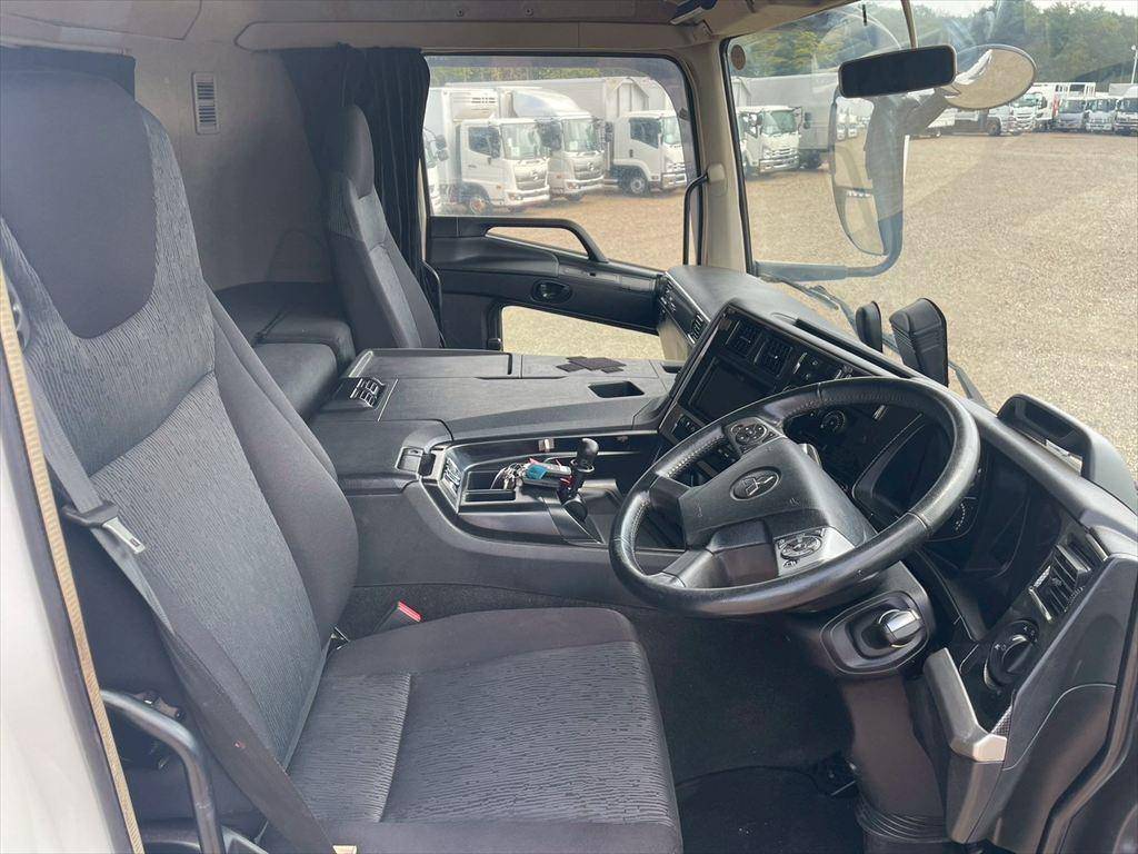 三菱ふそうスーパーグレートトレーラーヘッド（トラクターヘッド）大型（10t）[写真19]