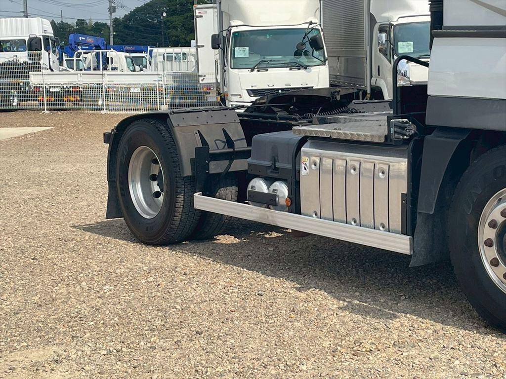 三菱ふそうスーパーグレートトレーラーヘッド（トラクターヘッド）大型（10t）[写真05]