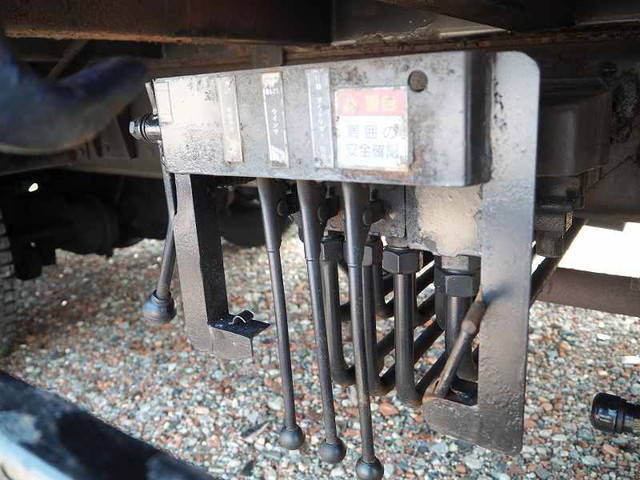 UDトラックスコンドルセルフローダー増トン（6t・8t）[写真25]