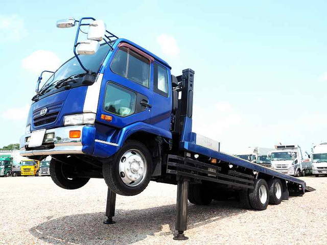 UDトラックスコンドルセルフローダー増トン（6t・8t）[写真03]