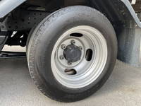 三菱ふそうキャンター平ボディ小型（2t・3t）[写真13]