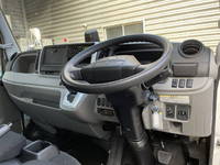 三菱ふそうキャンター平ボディ小型（2t・3t）[写真15]