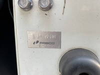 三菱ふそうキャンター平ボディ小型（2t・3t）[写真24]