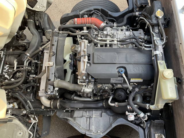 三菱ふそうキャンター平ボディ小型（2t・3t）[写真25]