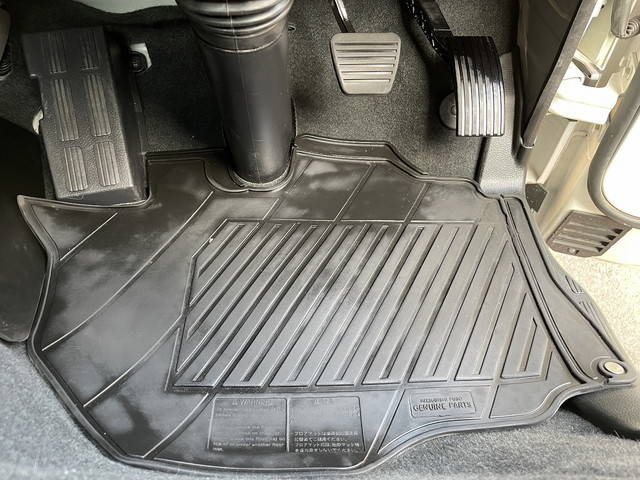 三菱ふそうキャンター平ボディ小型（2t・3t）[写真29]