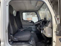 三菱ふそうキャンター平ボディ小型（2t・3t）[写真30]