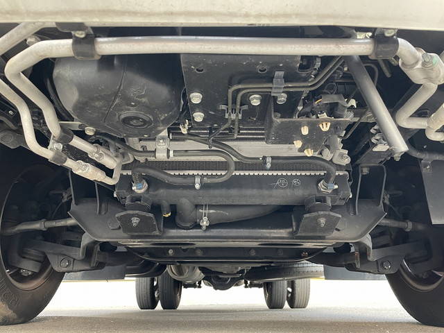 三菱ふそうキャンター平ボディ小型（2t・3t）[写真06]