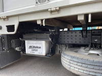 三菱ふそうキャンター平ボディ小型（2t・3t）[写真07]