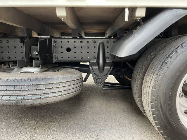 三菱ふそうキャンター平ボディ小型（2t・3t）[写真08]