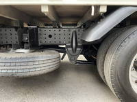 三菱ふそうキャンター平ボディ小型（2t・3t）[写真08]