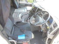 UDトラックスクオンコンテナ専用車大型（10t）[写真21]