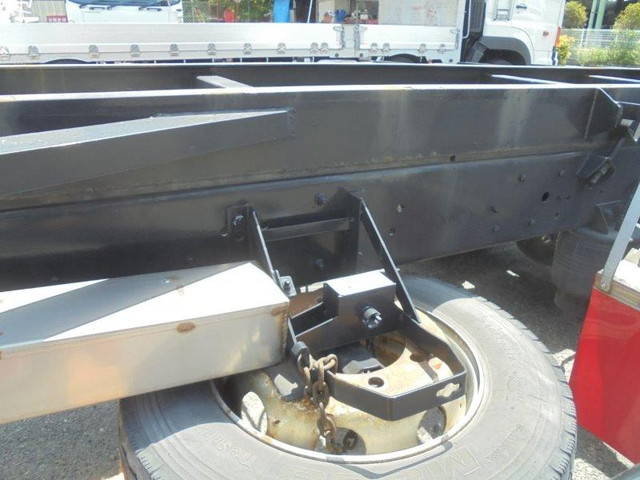 UDトラックスクオンコンテナ専用車大型（10t）[写真09]