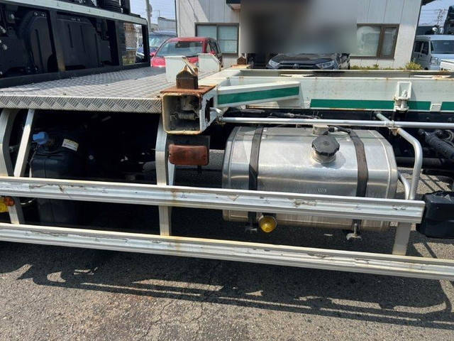 三菱ふそうスーパーグレートコンテナ専用車大型（10t）[写真13]