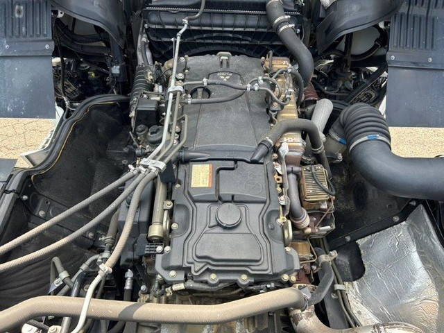 三菱ふそうスーパーグレートコンテナ専用車大型（10t）[写真19]