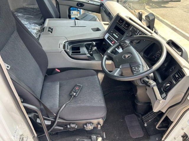 三菱ふそうスーパーグレートコンテナ専用車大型（10t）[写真22]