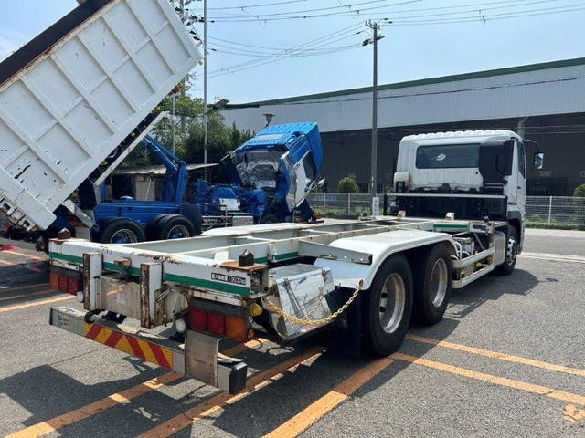 三菱ふそうスーパーグレートコンテナ専用車大型（10t）[写真04]